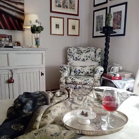 Teapot House Bed & Breakfast