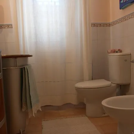 Bed & Breakfast Teapot House 3*