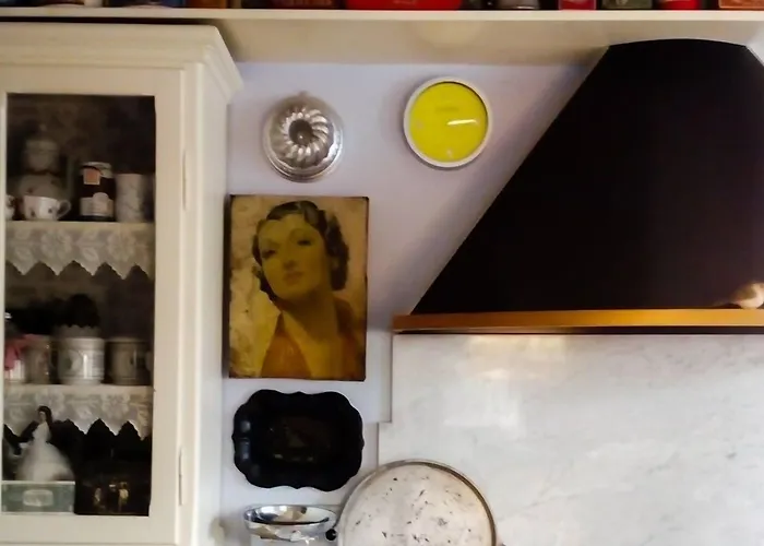 Bed & Breakfast Teapot House 3*