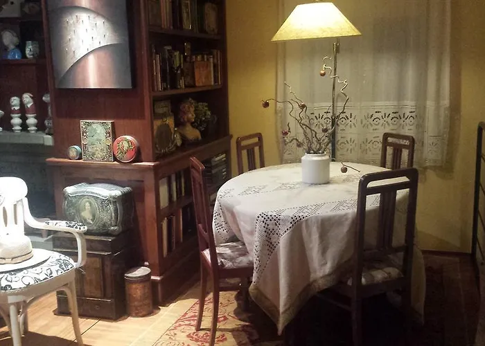 Teapot House Bed & Breakfast